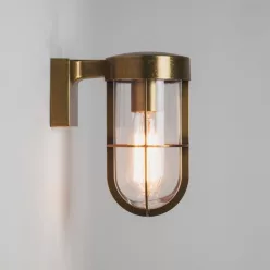   ASTRO LIGHTING 1368003 CABIN Klasszikus Kültéri Fali Lámpa Antik Sárgaréz, Átlátszó E27 IP44